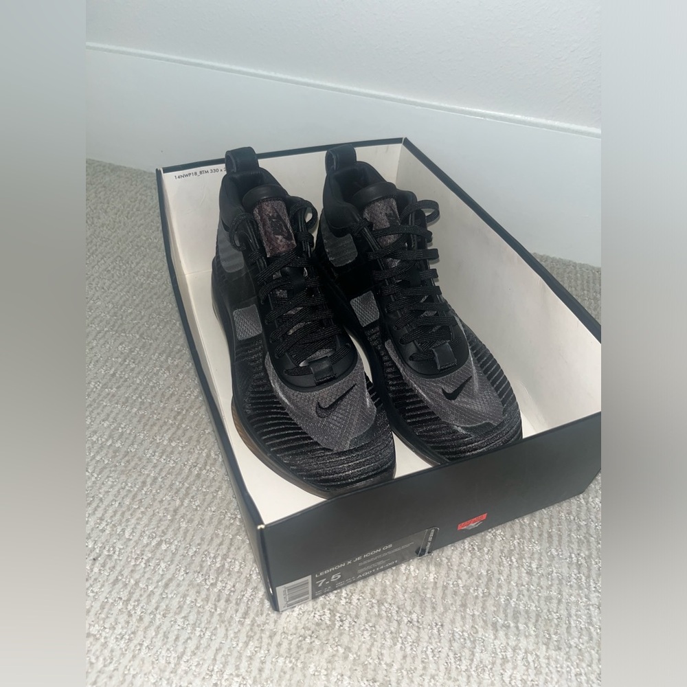 Nike Sz7.5 LeBron x John Elliott Icon QS 'Black' AQ0114-001 New *Box Missing Lid